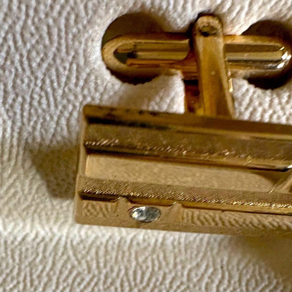 VINTAGE SWANK GOLD-TONE RHINESTONE CUFFLINKS AND TIE TACK ORIGINAL BOX - Picture 8 of 10